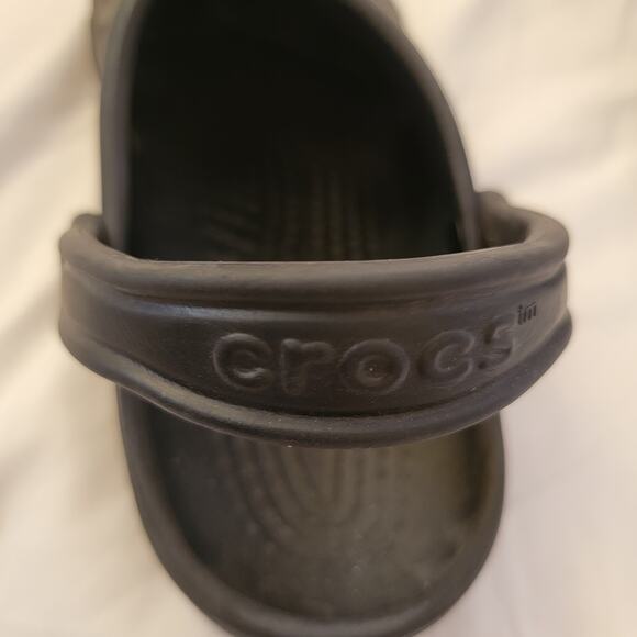 Crocs Black Closed Toe Slip On Classic Clog Unisex Mens Size 7 Womens Size 9 - Picture 8 of 10